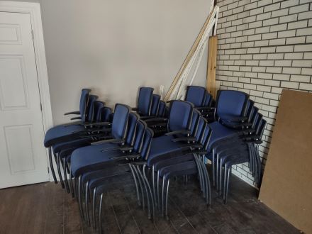 Global arm stacking chairs blue / black frame