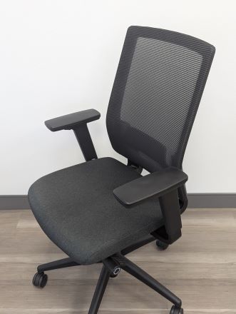 ICON TASK CHAIR BLACK