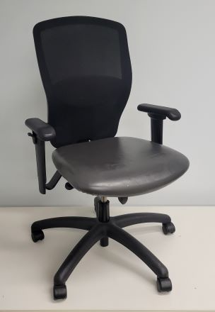 TEKNION LEATHER TASK CHAIR WITH MESH BACK